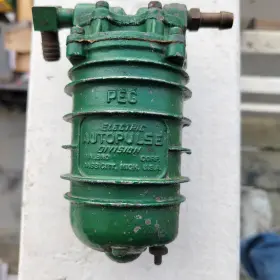 5-182 Autopulse Vintage Original Walbro Peg 6 Vdc Electric Fuel Pump Model 20