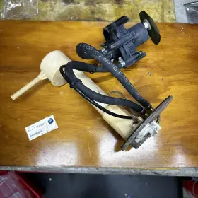 1180889 Bmw E32 E34 Sending Unit With Fuel Pump Tested