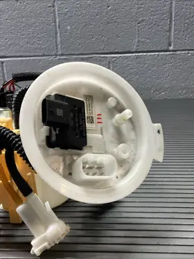 16117856997 Bmw 2016 - 2023 M5 F90 4.4l V8 Fuel Pump Right Delivery Unit 55k Miles Oem #3