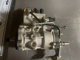 T410930 Bosch 3752647 Used High-pressure Fuel Pump Cat C7 Acert 7.2l Perkins 1100 -