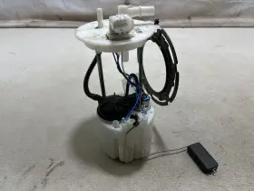 84782015 Chevrolet 2018-2023 Equinox Awd Fuel Pump Sending Module Components Oem