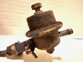 A42-600004 Datsun A42-00004 Original 1976 280z Fuel Pump With Regulator Damper 12v 3411f #2
