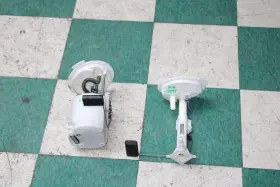 Jr3z9h307c Ford 18-22 Mustang 5.0l Gt Gasoline Gas Pair Lh Rh Fuel Pump Sending Units Oem Wty Oe
