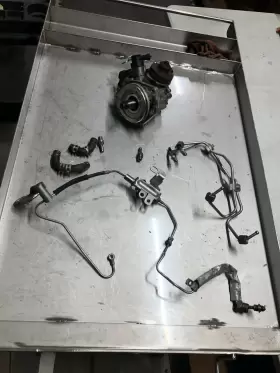 0445010616 General Motors 2012 Chevy Duramax Cp4 Fuel Injector Pump Injection With Lines Bosch Lml 6.6l