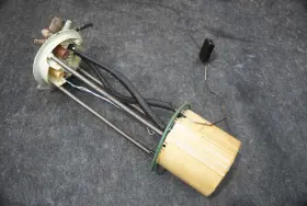 13578388 Gm Trucks 13577895 Diesel Fuel Pump Sender Assembly Chevrolet Silverado 3500 2500 2011-16