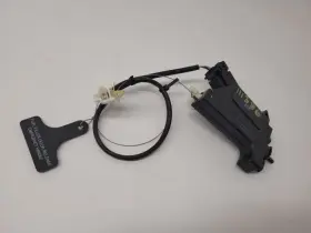 999.hy1g11 Hyundai 2011 11 Genesis 3.8l Cpe Fuel Access Plate