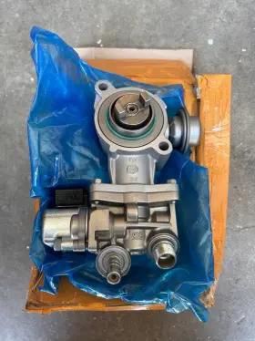 A2710703501 Lcyxh-2018 High Pressure Fuel Pump For Mercedes-benz C250 Slk250 L4 2012-2014