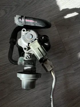 23270-31051 Lexus 2327031051 2008 - 2013 Is Gs 300 High Pressure Fuel Pump Oem #3