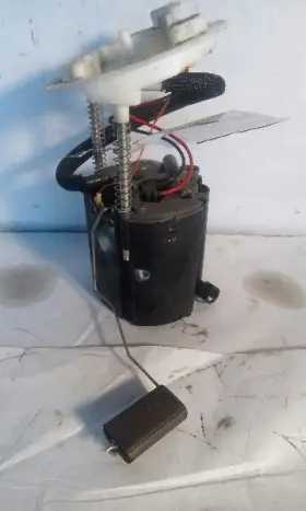 323.ma1t14 Maserati 2014 Quattropo Fuel Pump 3.0 Liter Turbo Tank Mounted