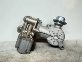 A2710703401 Mercedes 2012-15 W204 C-class 1.8 High Pressure Fuel Pump Oem