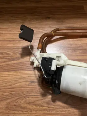 2044702494 Mercedes-benz 08-11 W204 C300 Left Driver Side Fuel Pump Level Sending Unit Oem #2
