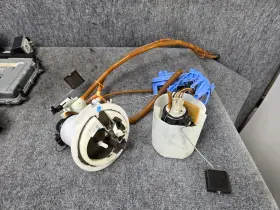 A2184700594 Mercedes-benz Gasoline Gas Fuel Tank Reservoir Pump W218 W212 E63 Cls63 Oem