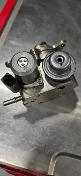 2093298100 Mini 07 - 12 Cooper S R55 R56 1.6l Turbo High Pressure Fuel Injection Pump Oem