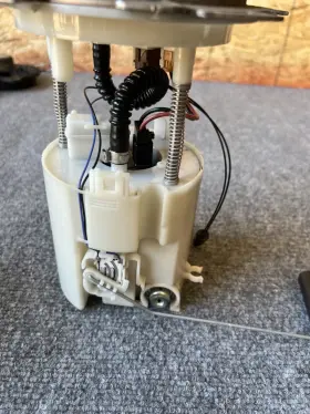 17040-1km0a Nissan 2011-2017 Juke Fuel Pump 170401km0a Oem