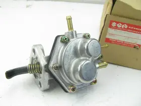 15100-80000 Suzuki New Genuine Mechanical Fuel Pump Oem For 1980-1985 Sj410 1.0l