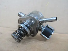 23101-f0010 Toyota 18 19 20 21 22 2023 Camry Fuel Engine Mounted Pump Only Oem 23101f0010