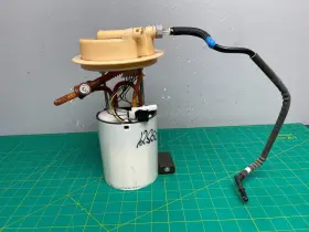31336036 Volvo 12-13 S60 T5 2.5l. Fuel Gas Pump And Level Gauge Sensor Assembly Oem