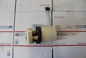 323-59311 Volvo 2002 V40 Gas Fuel Pump #3