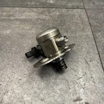 Oem 2017 - 2023 Bmw G30 M550 N63R 4.4 V8RIGHT High Pressure Fuel Pump. Fixed Price $99.00.