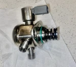 2015 Mercedes Benz W218 Cl 550 High Pressure Fuel Pump Lh. Oem PN:0261520220. Fixed Price $125.00.