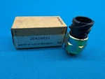 Genuine Volvo 20424051 Oil Pressure Sensor Switch For FH12 / B10L FM12. Fixed Price $37.95.